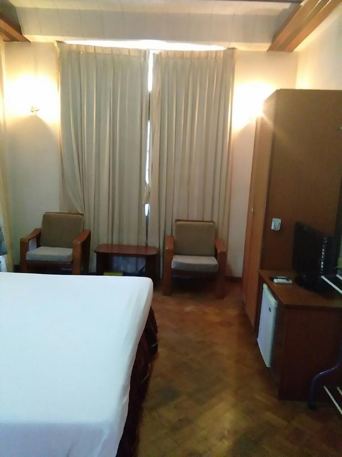 Halpin Hotel Yangon Luaran gambar