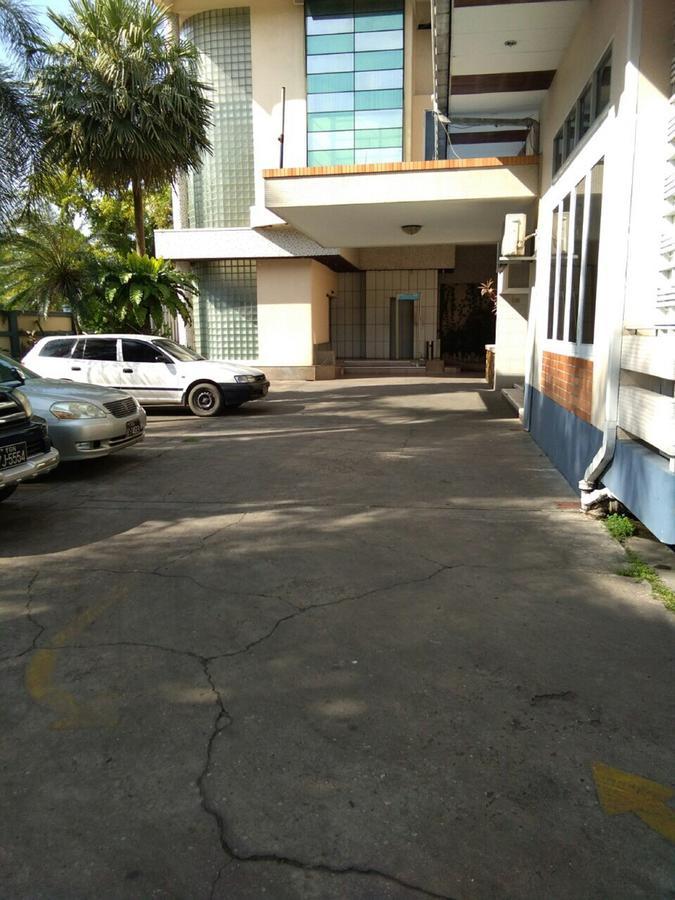 Halpin Hotel Yangon Luaran gambar