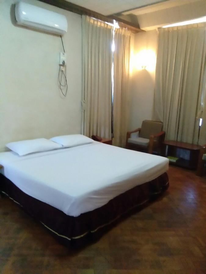 Halpin Hotel Yangon Luaran gambar