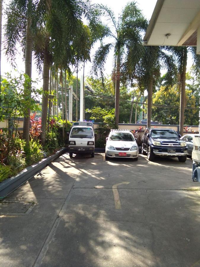 Halpin Hotel Yangon Luaran gambar