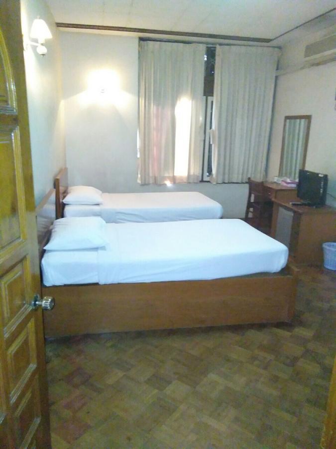 Halpin Hotel Yangon Luaran gambar