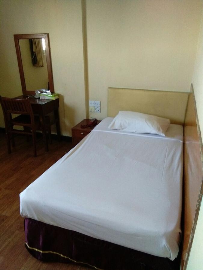 Halpin Hotel Yangon Luaran gambar
