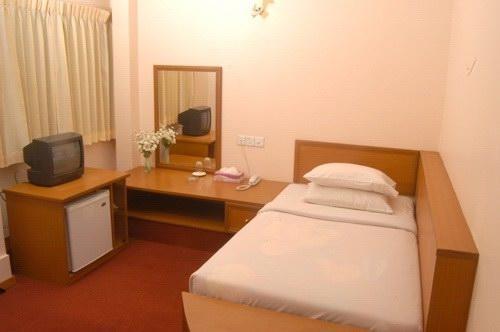 Halpin Hotel Yangon Luaran gambar